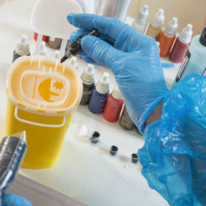 Für Abfälle aus Einrichtungen des Gesundheitsdienstes gilt die LAGA-Mitteilung 18: „Vollzugshilfe zur Entsorgung von Abfällen aus Einrichtungen des Gesundheitsdienstes“. (Foto: JPC-PROD, Fotolia)