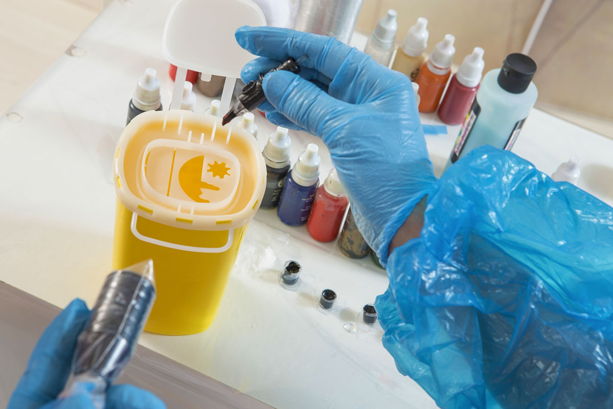Für Abfälle aus Einrichtungen des Gesundheitsdienstes gilt die LAGA-Mitteilung 18: „Vollzugshilfe zur Entsorgung von Abfällen aus Einrichtungen des Gesundheitsdienstes“. (Foto: JPC-PROD, Fotolia)