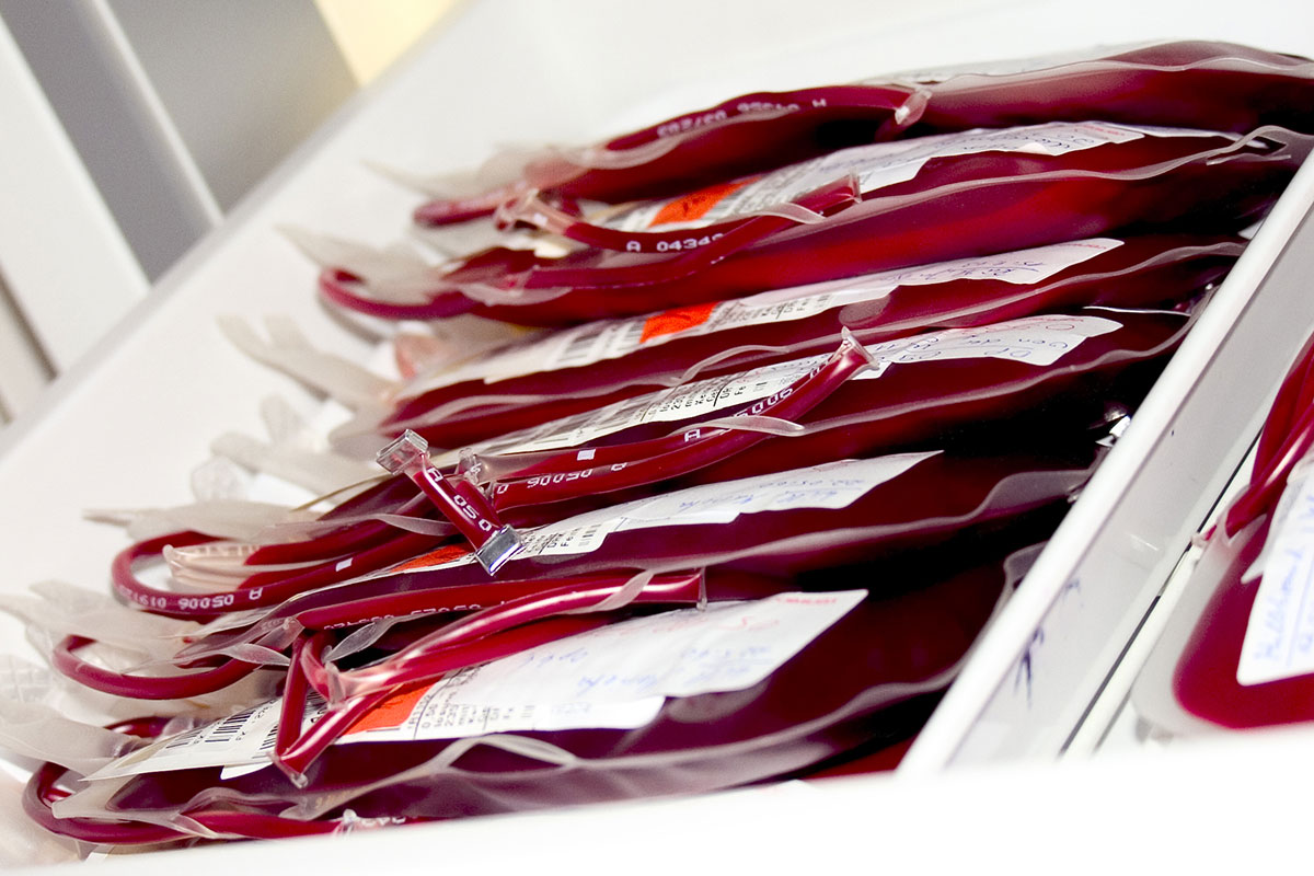 Auch Blut, Blutbeutel und Blutkonserven sind richtig zu entsorgen. (Foto: Uarewhatulove, photocase)