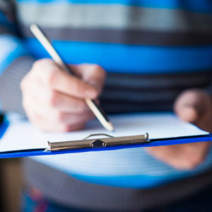 Abfallbeauftragte müssen in allen Fragen des Abfallmanagements fachlich versiert sein und zuverlässig arbeiten. (Foto: slasnyi)