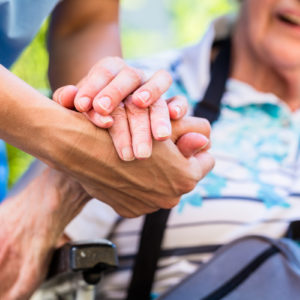 Die Zahl der Pflegebedürftigen wird in Zukunft weiter ansteigen (Foto: Kzenon, Fotolia)