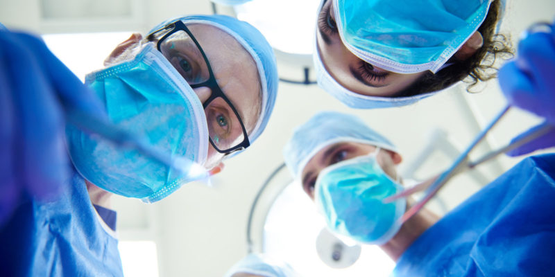 Viele in medizinischen Einrichtungen entnommene Gewebe und Zellen gelangen zur weiterführenden Diagnose in die Pathologie. (Foto: gpointstudio, Fotolia)