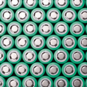 Lithium-Batterien sind mit vielen Sicherheitsrisiken verbunden, die Abfallbeauftragte genau kennen und bei der Entsorgung beachten müssen. (Foto: Bokeh Art Photo, Fotolia)