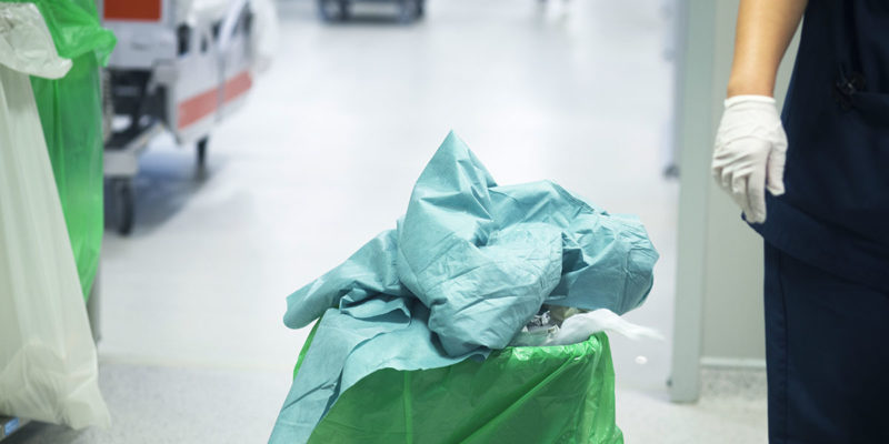 Die Entstehung, Sammlung, Lagerung und der Abtransport von Abfällen fallen in den Organisationsbereich des Abfallbeauftragten (Foto: edwardolive, AdobeStock)