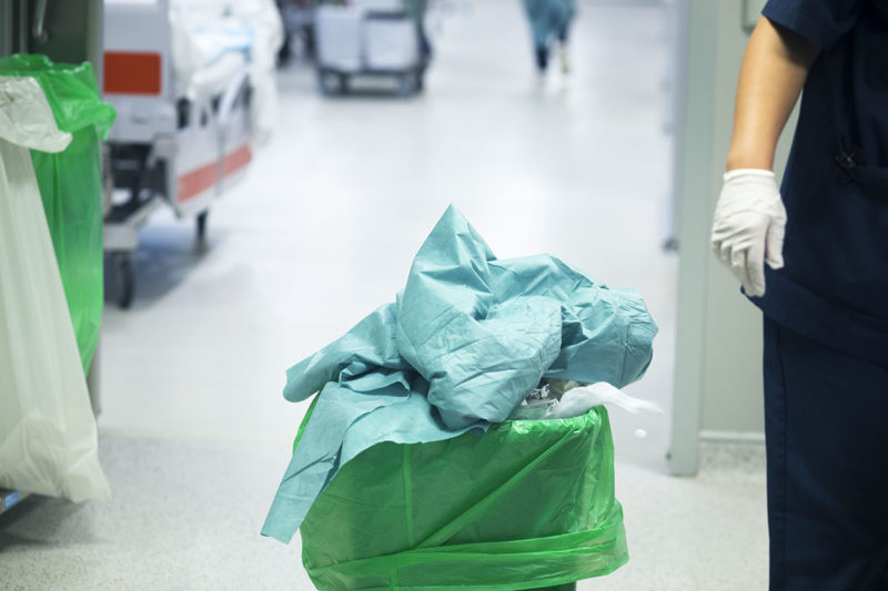 Die Entstehung, Sammlung, Lagerung und der Abtransport von Abfällen fallen in den Organisationsbereich des Abfallbeauftragten (Foto: edwardolive, AdobeStock)