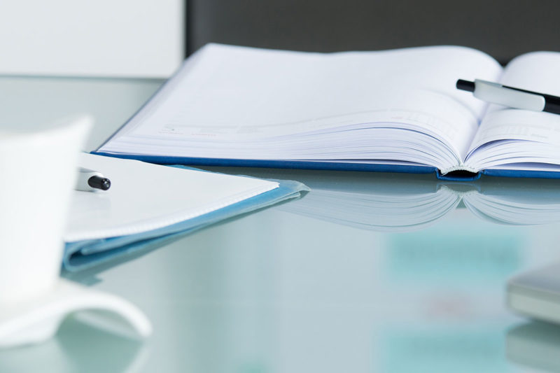 Ein angehender Abfallbeauftragter muss als zuverlässig eingestuft werden, um die Stelle anzutreten (Foto: AdobeStock, pictworks)