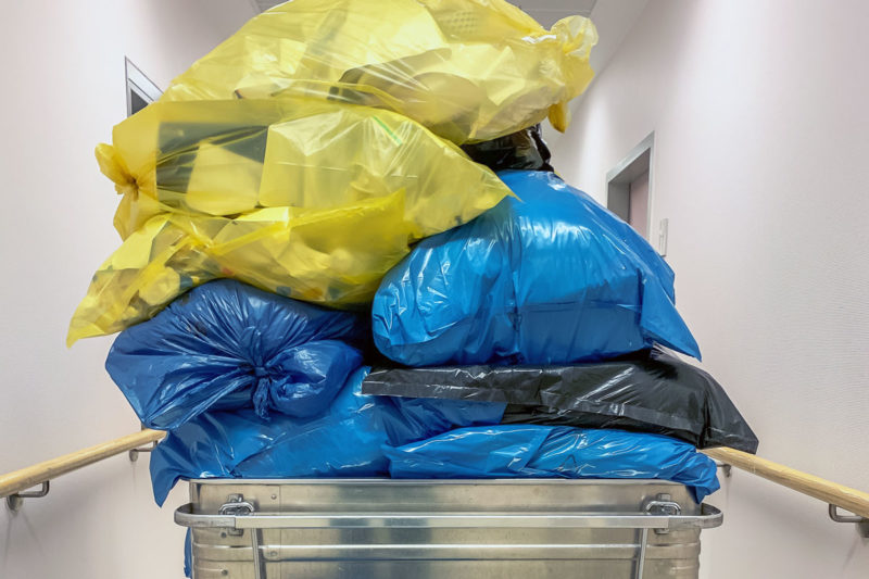 Das Kreislaufwirtschaftsgesetz schreibt in §14 die Förderung des Recyclings vor (Foto: andre, AdobeStock)