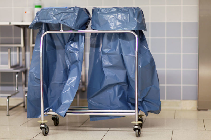 Durch bauliche Maßnahmen muss gewährleistet sein, dass eine Rein- und Unreintrennung im gesamten Bereich und in Teilbereichen der Krankenanstalt leicht möglich ist (Foto: RAM, AdobeStock)