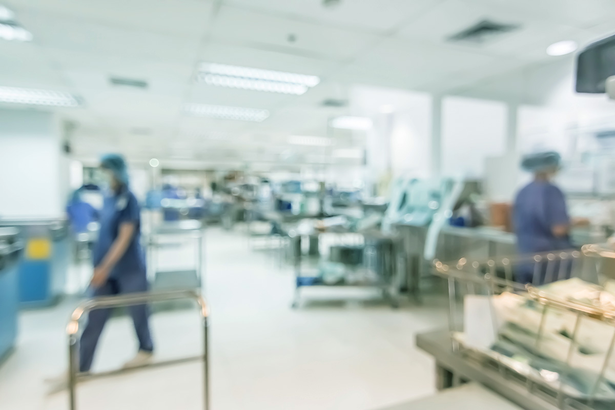 Die Arbeitsstättenverordnung regelt die Sicherheit und den Schutz der Gesundheit der Beschäftigten in Arbeitsstätten (Foto: Chinnapong, iStock)