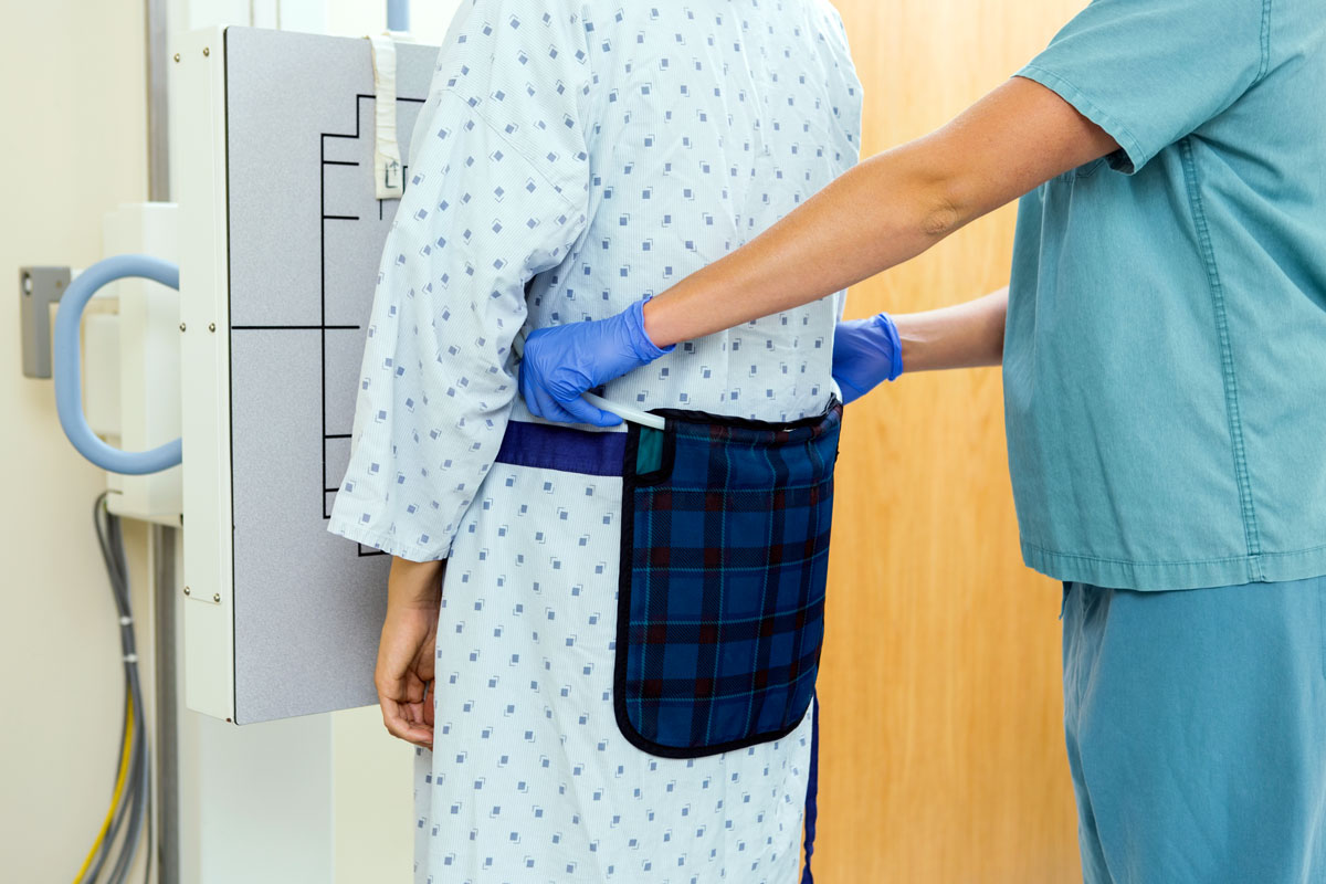 Röntgenschutzkleidung muss wegen ihrer Toxizität als Sondermüll entsorgt werden (Foto: Tyler Olson, AdobeStock)