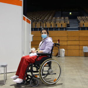 Nach der Impfung verbleiben die Patienten noch 15 Minuten im Wartebereich, um sich von der Spritze zu erholen (Foto: Abfallmanager Medizin)