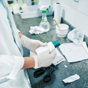 Abfallbeauftragte sollten bereits zertifizierte Verpackungen in Anspruch nehmen (Foto: AJ_Watt, iStock)