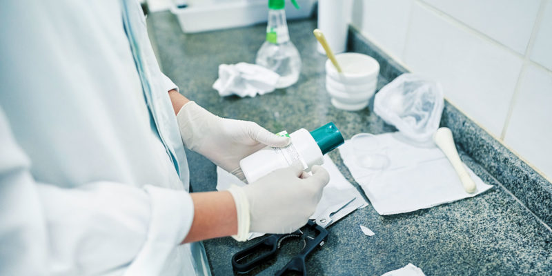 Abfallbeauftragte sollten bereits zertifizierte Verpackungen in Anspruch nehmen (Foto: AJ_Watt, iStock)