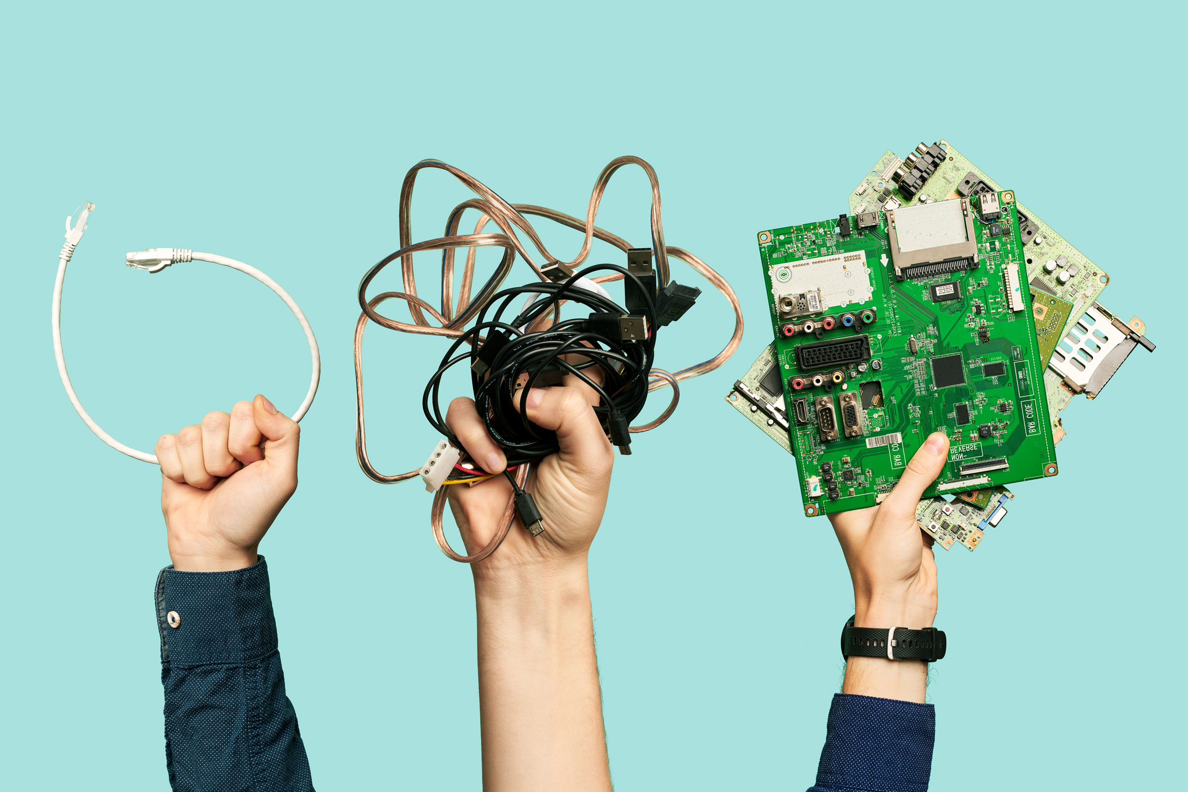 Egal ob Computertechnik, Geräte zur medizinischen Diagnostik oder elektrische Betriebsmittel – in Krankenhäusern kommen etliche Elektrogeräte zum Einsatz (Foto: Sergey, AdobeStock)