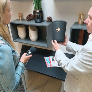 Viele Verstorbene wollen ihren Angehörigen keine große Grabpflege aufbürden und entscheiden sich deshalb für eine Feuerbestattung (Foto: Abfallmanager Medizin)
