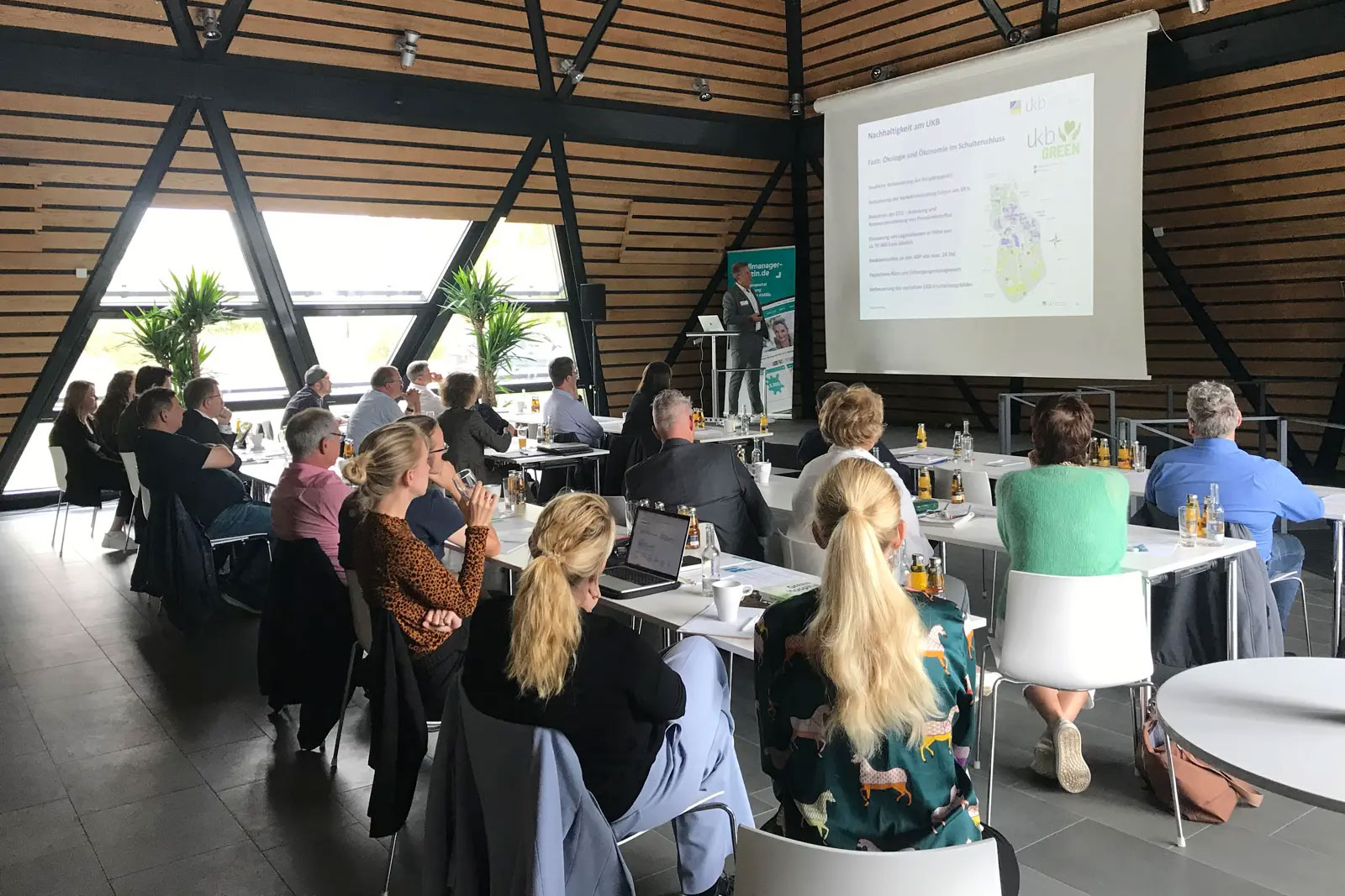 30 Expertinnen und Experten aus ganz Deutschland nahmen am Expertentreff 2022 teil (Foto: Abfallmanager Medizin)