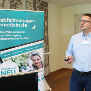 Bernd Waiblinger, Experte für Brand- und Arbeitsschutz beim Klinikverbund Südwest, machte in seinem Vortrag deutlich, welche wichtige Rolle diese Themen für die Resilienz in Kliniken spielen können. (Foto: Abfallmanager Medizin)