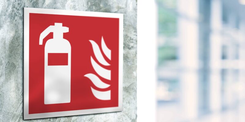 Hinweisschild Feuerlöscher (Bild: Rioji)