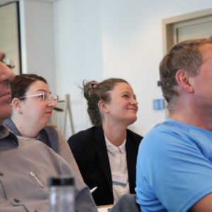 Referentinnen und Referenten sowie die Teilnehmenden hörten spannende Vorträge rund um das Thema „Zukunft im Gesundheitswesen: Kreislaufwirtschaft als Schlüssel zur Transformation“. (Foto: Abfallmanager Medizin)